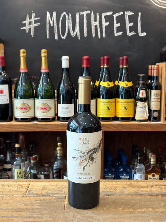 Clos de Luz 'Massal 1945' Carménère 2022