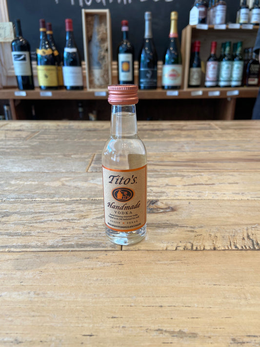 Tito's Handmade Vodka [50ml]